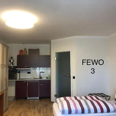 Heiterer Blick Am Malerweg Pirna