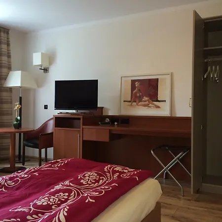 Heiterer Blick Am Malerweg Pirna